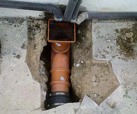 installing new kitchen drain gulley